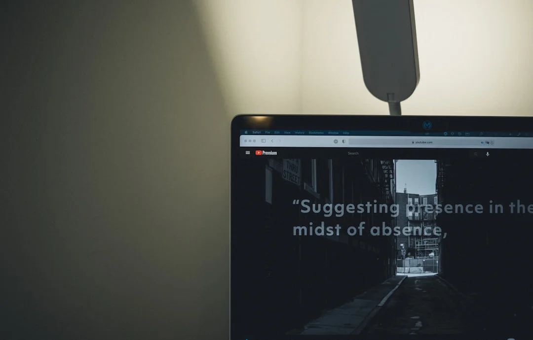 Trích Xuất Phụ Đề Từ Video Offline: Tạo SRT Trên Mac — ảnh không gian làm việc